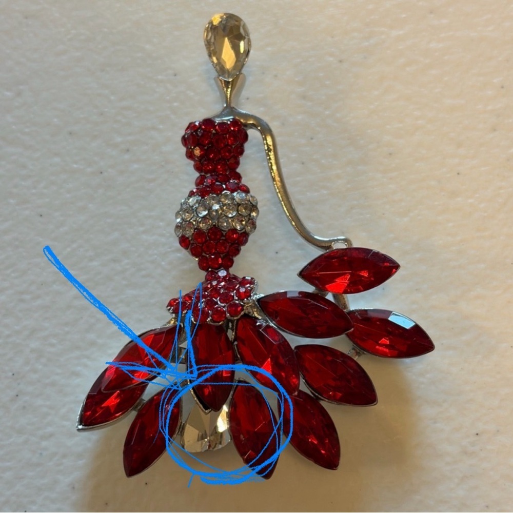 Red Lady Pendant & Brooch. (Piece Red Stone Missing) - Picture 3 of 4